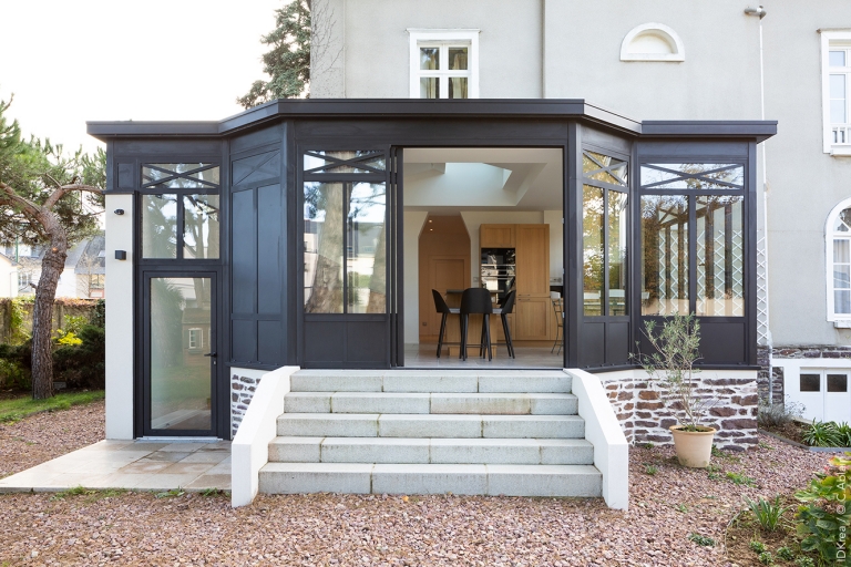 Cuisine contemporaine en façades bois | Réalisation | IDKrea